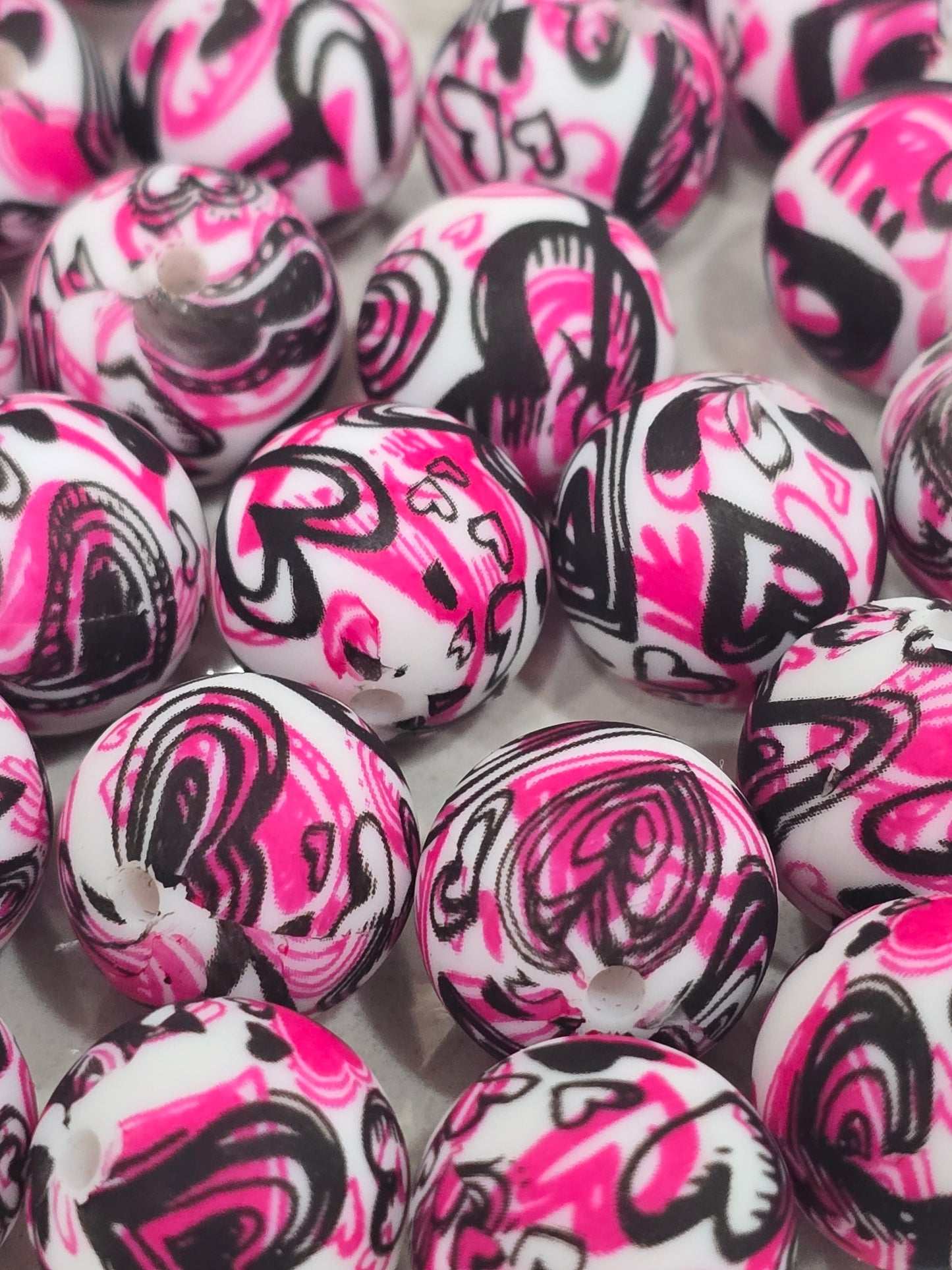 15mm Silicon black heart