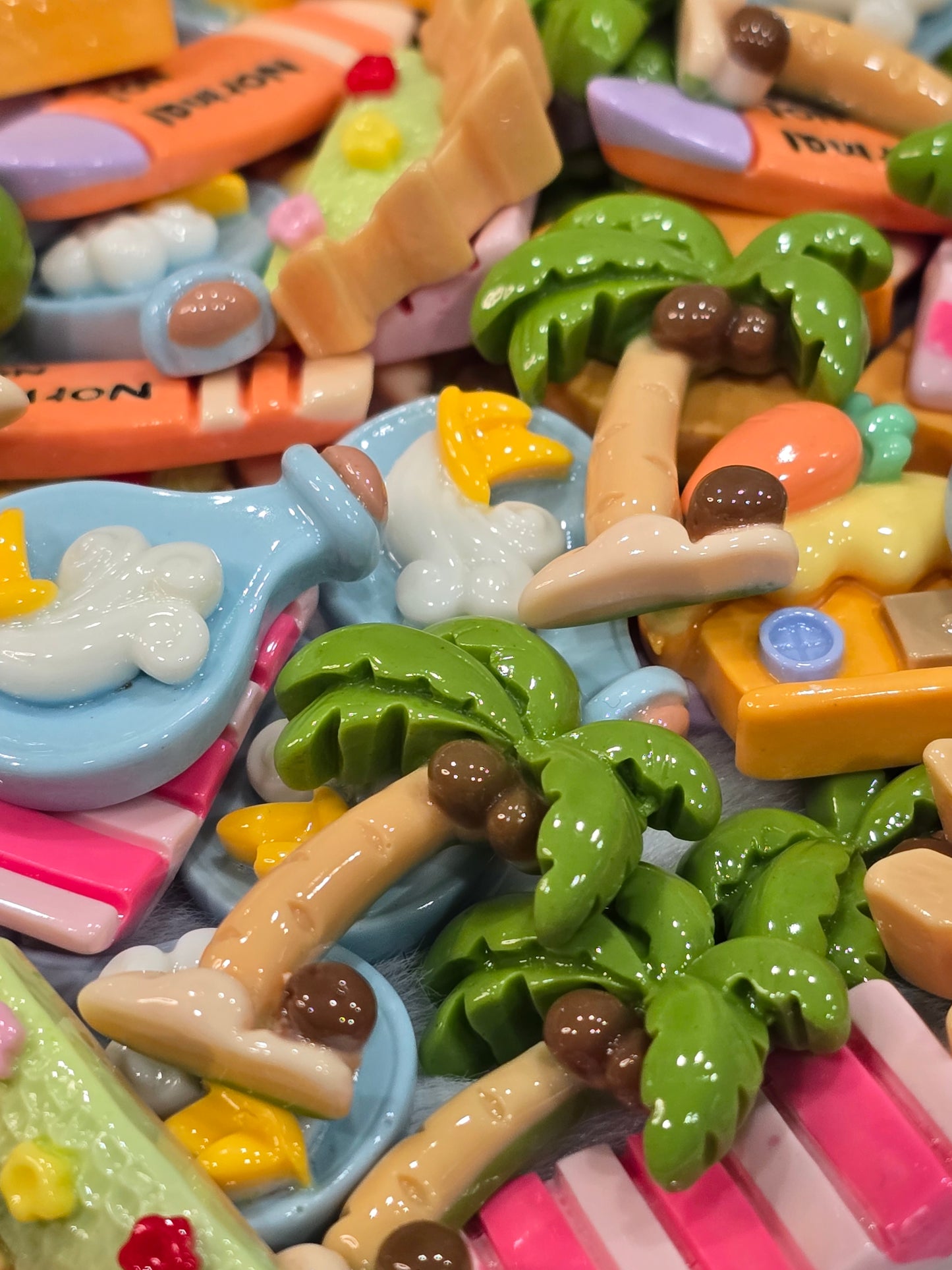 Summer flat back charms