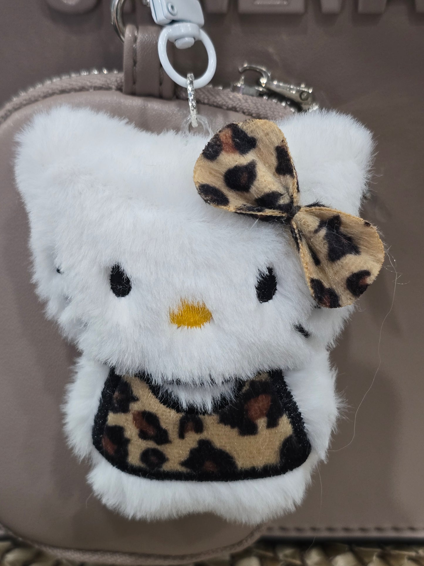 Plushie Keychain- White HK