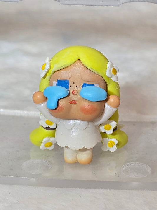 Mini Figure popmart - Cry baby long hair with flowers