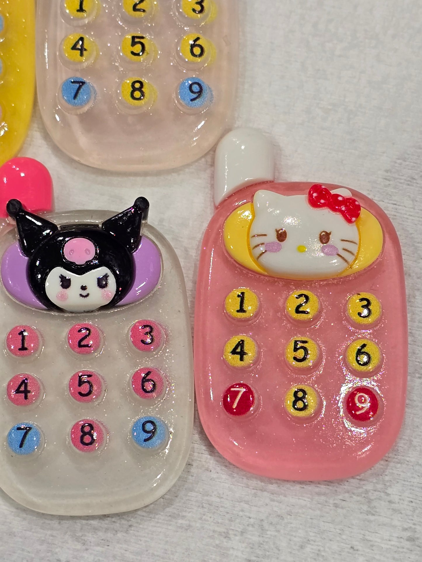 Cellphone Sansan Acrylic charms