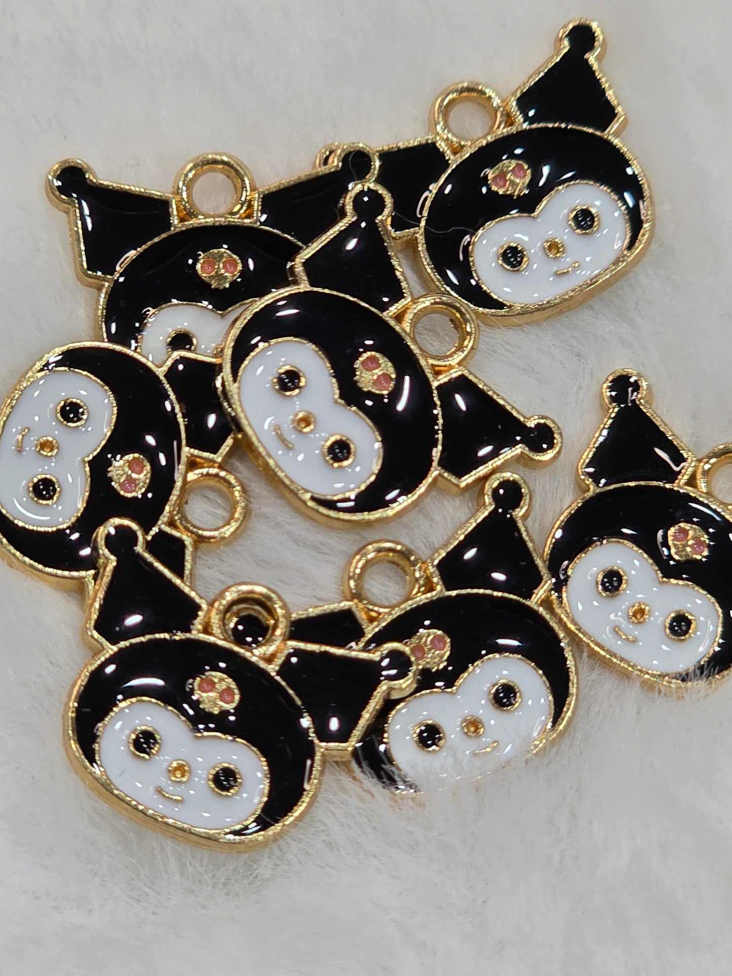 Kuko black Metal pendant charms