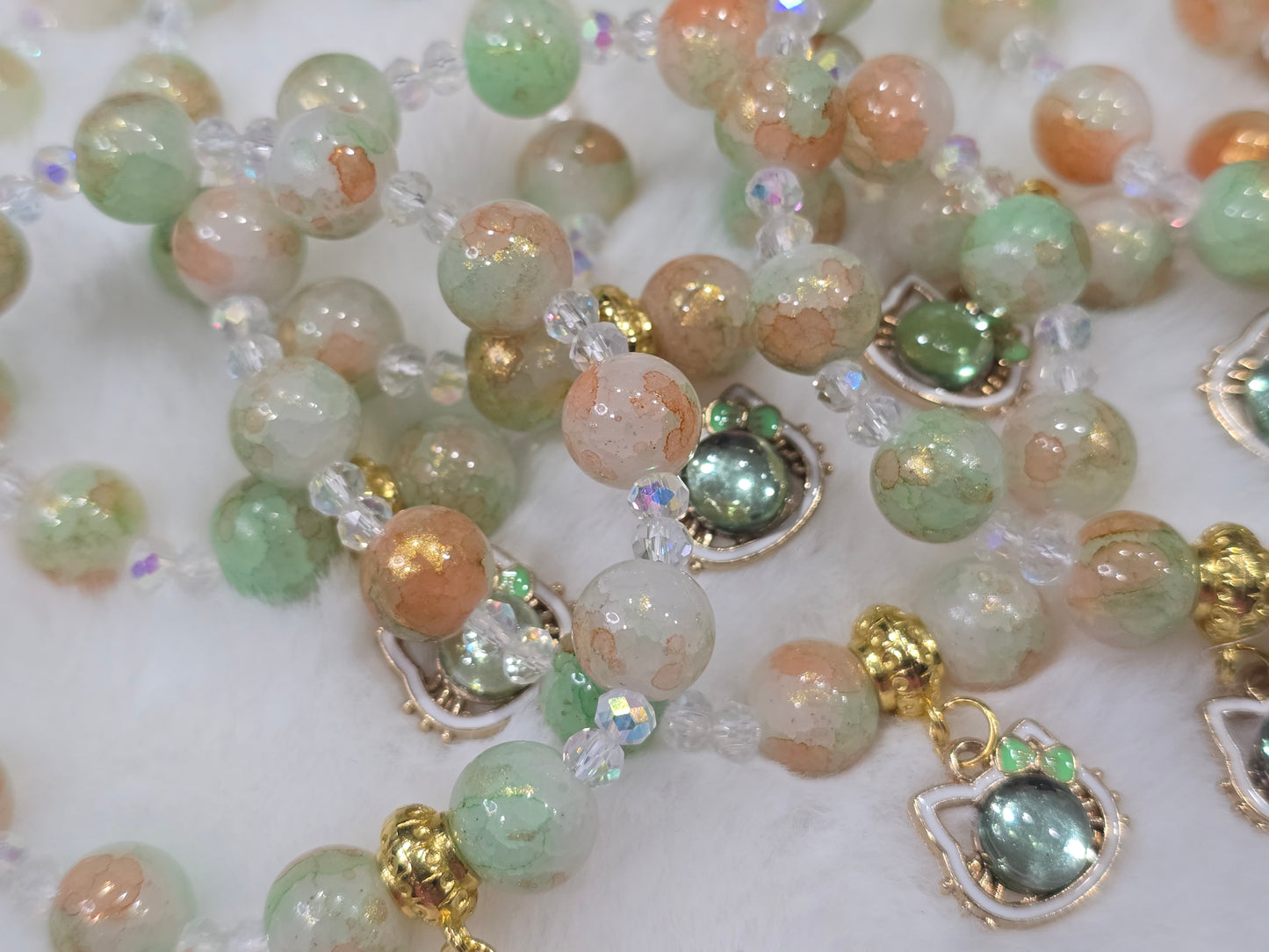 Glass beads HK head green