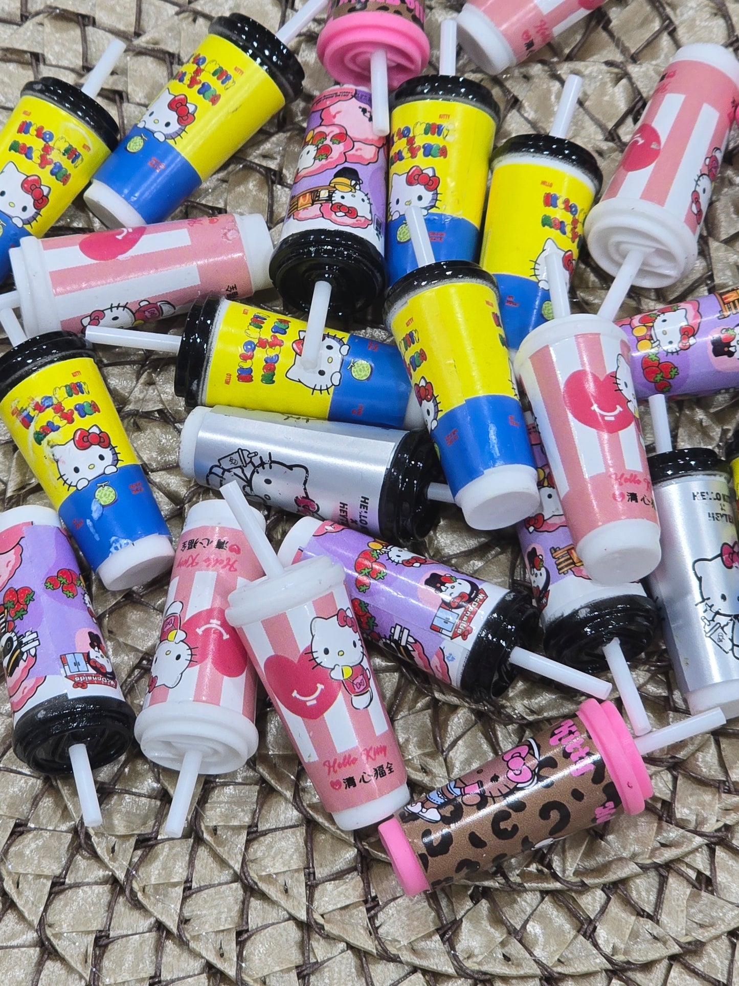 Small Tumbler HK Charms 5pcs/set