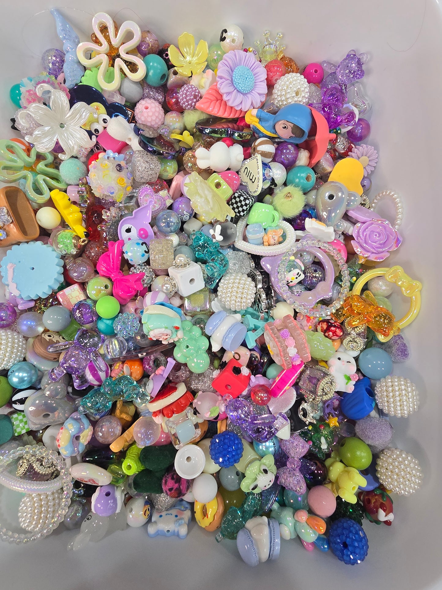 Weekly Mix Beads Bucket