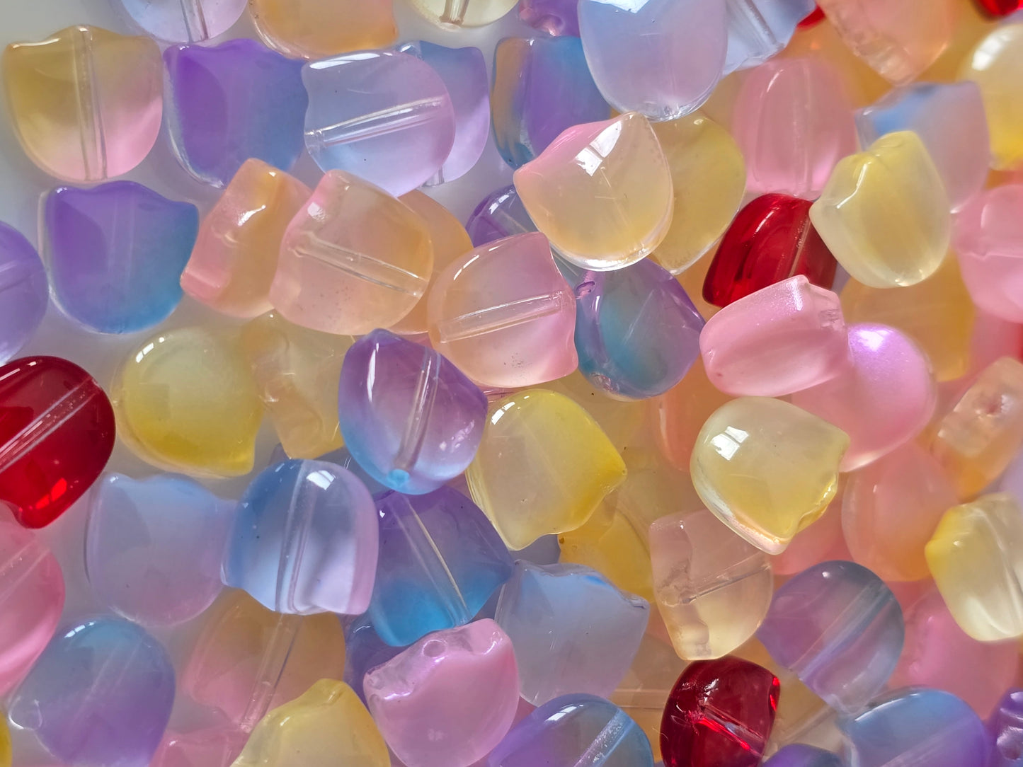 Glass beads tulip floral petals
