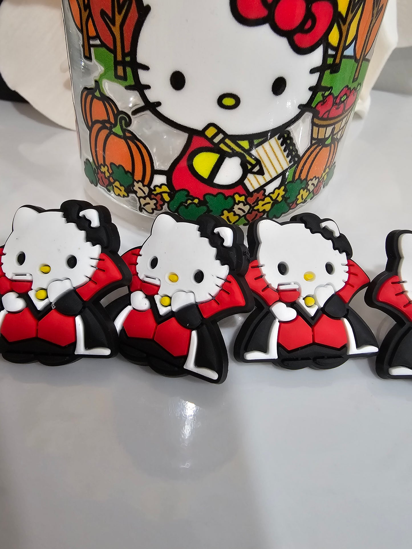 Hello kitty Vampire Straw/pencil or pen charms