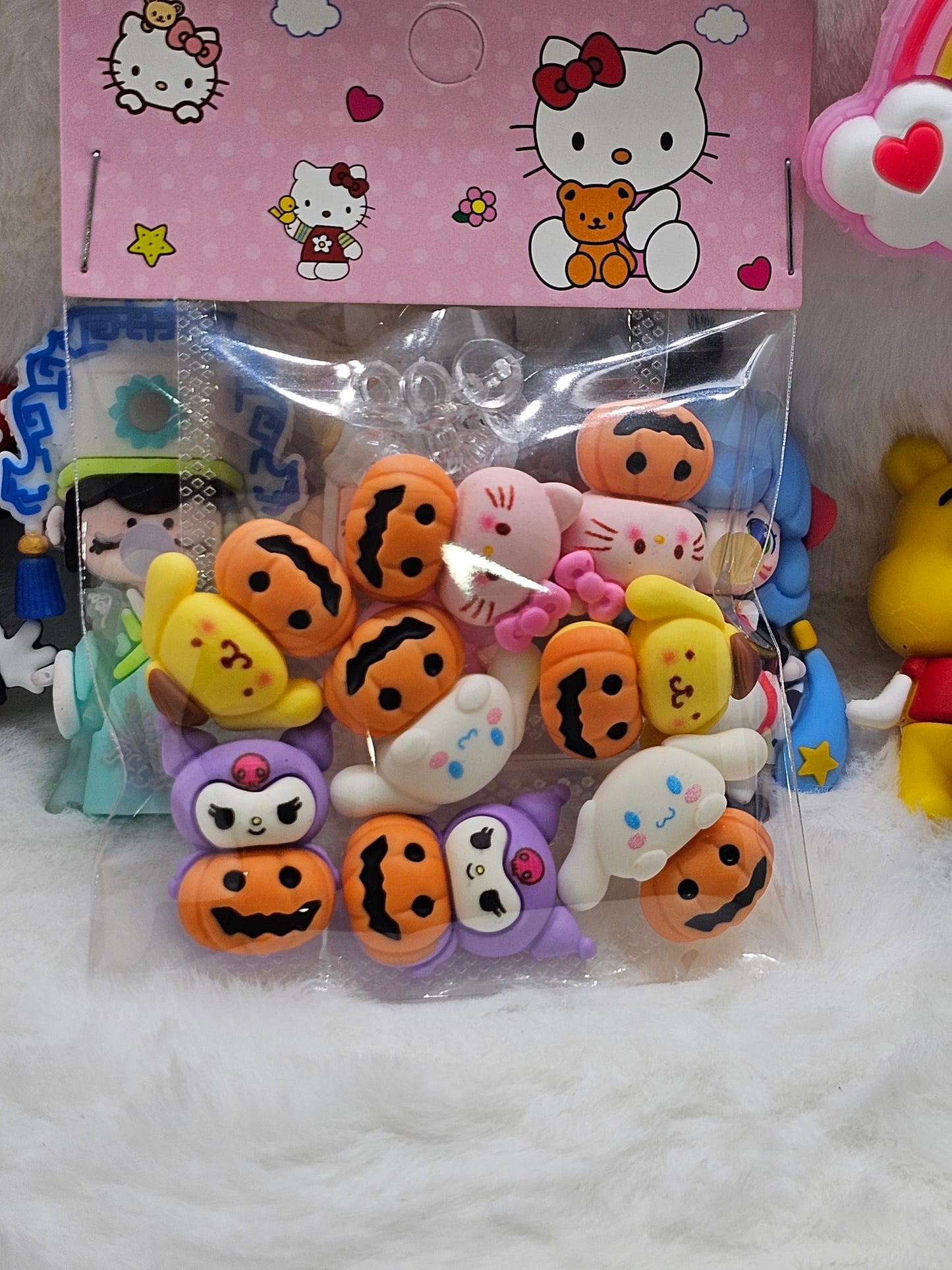 Pumpkin sanrio -  round with hole attachment with charms kit