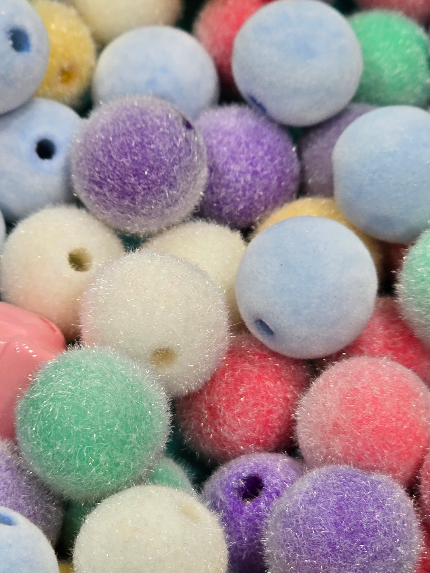 Fuzzy round beads 16mm