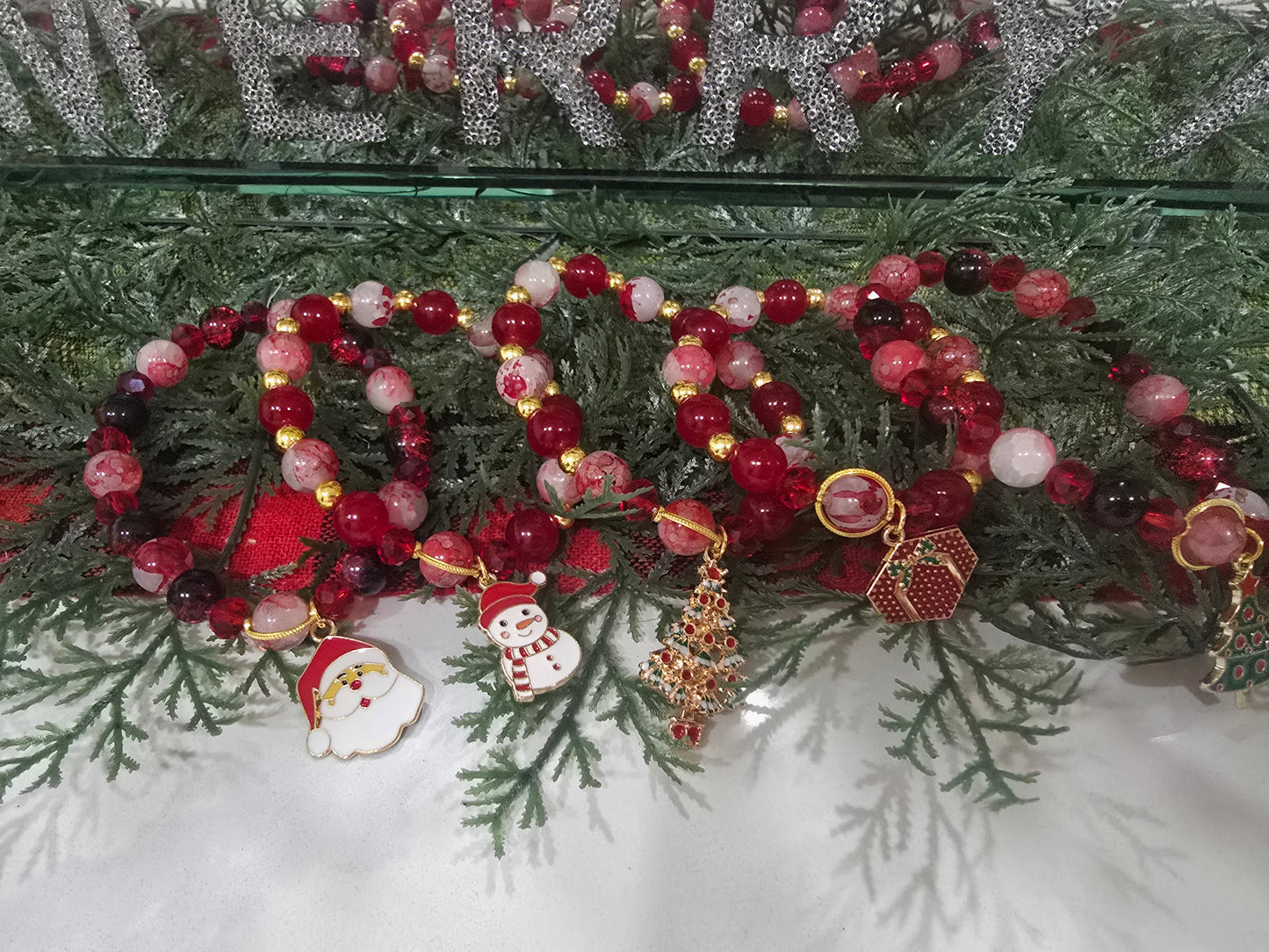 Glass beads Christmas edition 10mm