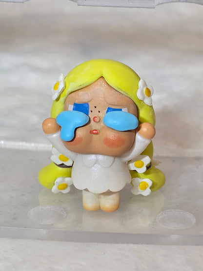 Mini Figure popmart - Cry baby long hair with flowers