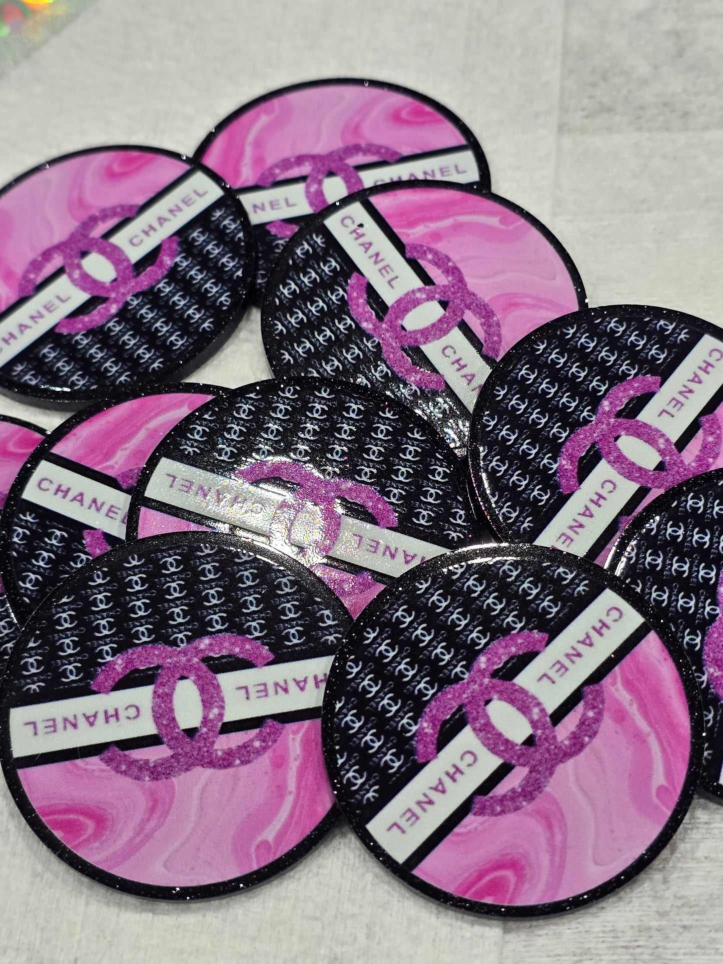 Round CC pinka and black disc