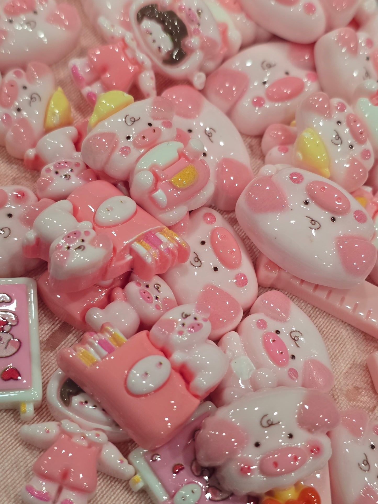 Pink Little pigs mix charms