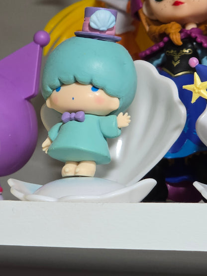 Little Twin Star Figure