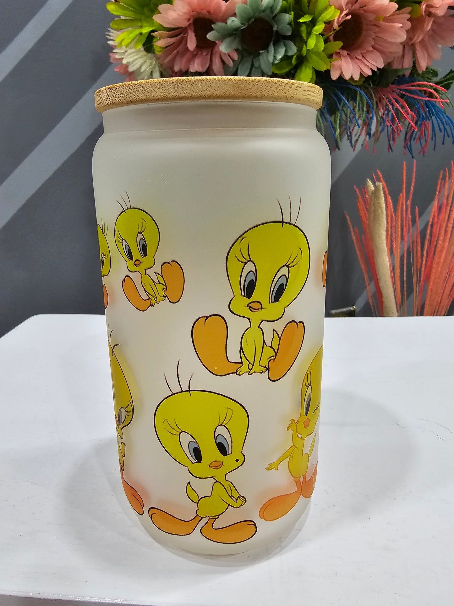 Tweety Bird- Libbey Glass Can 16 oz with Bamboo Lid and Straw